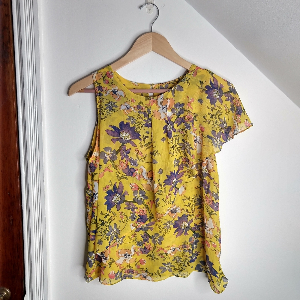 ANTHRO HD in Paris Ruffle Sleeve Floral Top